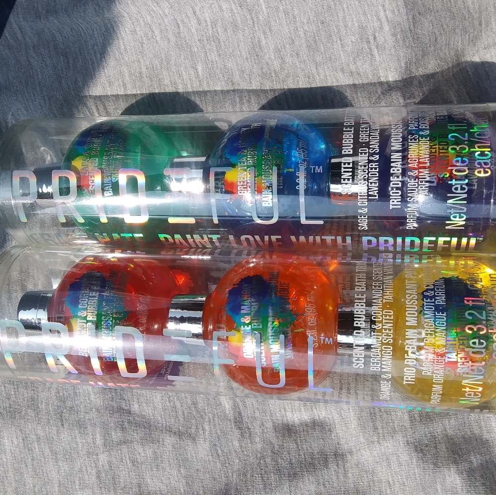 New PRIDEFUL Brand Rainbow Assorted Scented Bubble Baths